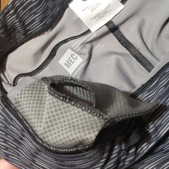 MEC capri leggings NWOT - Picture 5 of 6